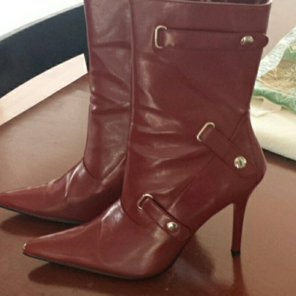 Heeled boots
